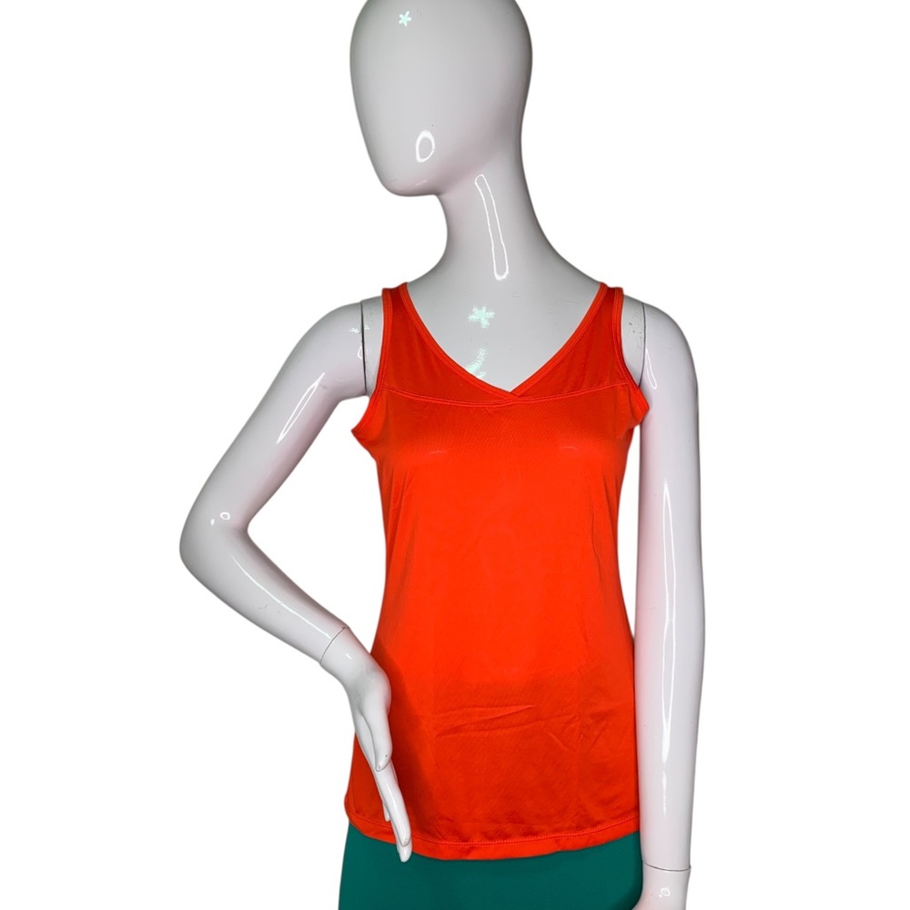 Columbia Sportswear Company NWOT Tank Top Sleeveless Red V-Neck Size S